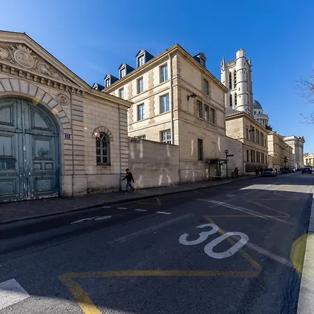 Luxury Newly Renovated 4 Stars Prestige , Panthéon Area, Appartamento *